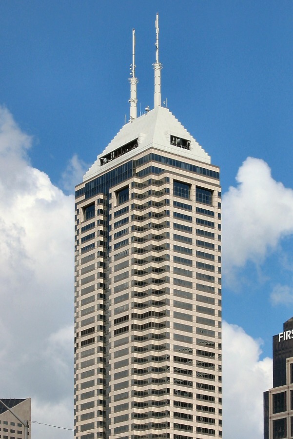 Salesforce Tower Photo 821-694-400 - Stock Image - SKYDB