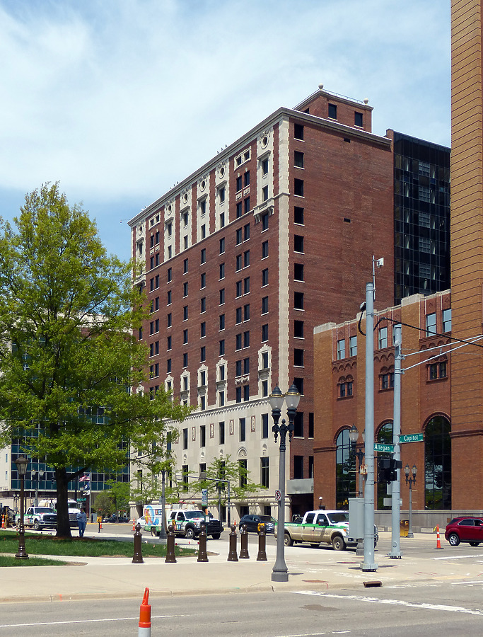 Romney Building by Nate Lindsey