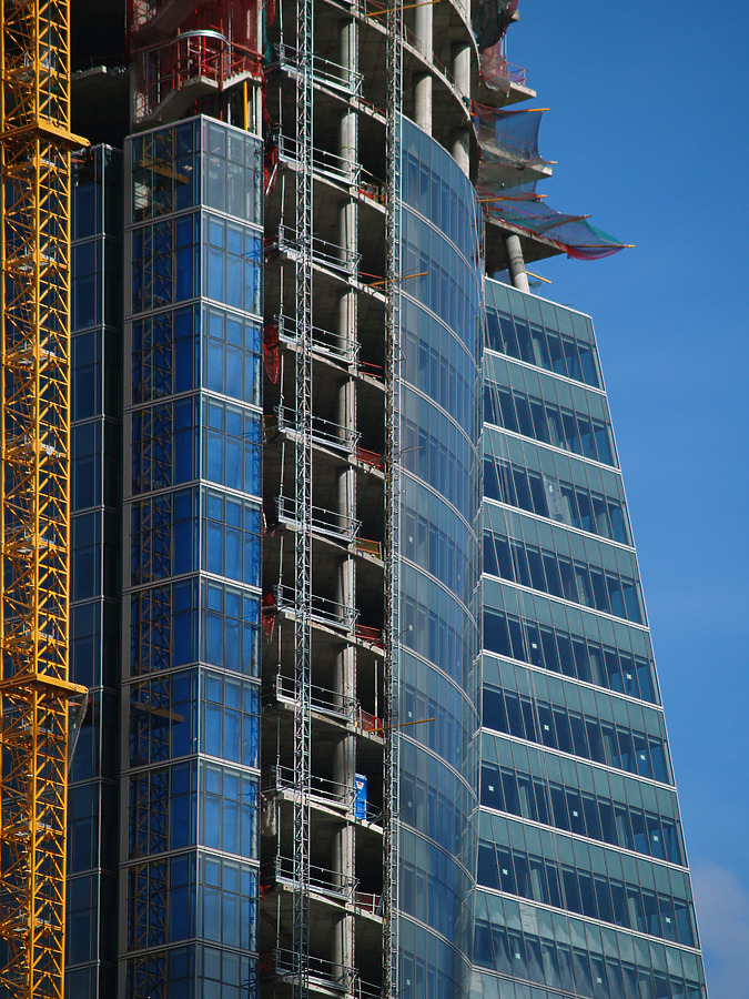 Torre Espacio by Cesar Serrano
