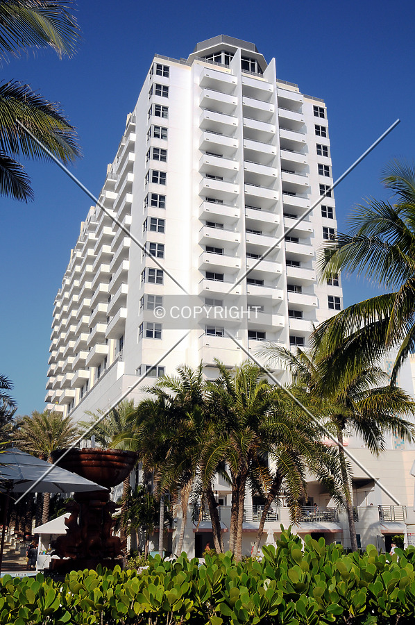 Loews Miami Beach Hotel South Beach by Jorge Molina