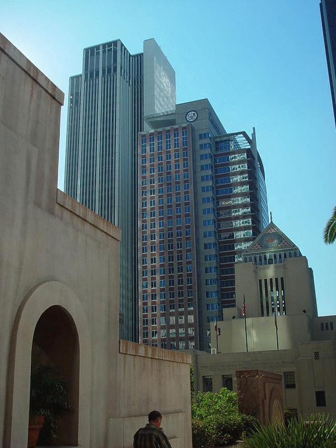 611 West 6th Street by Garrett Stout