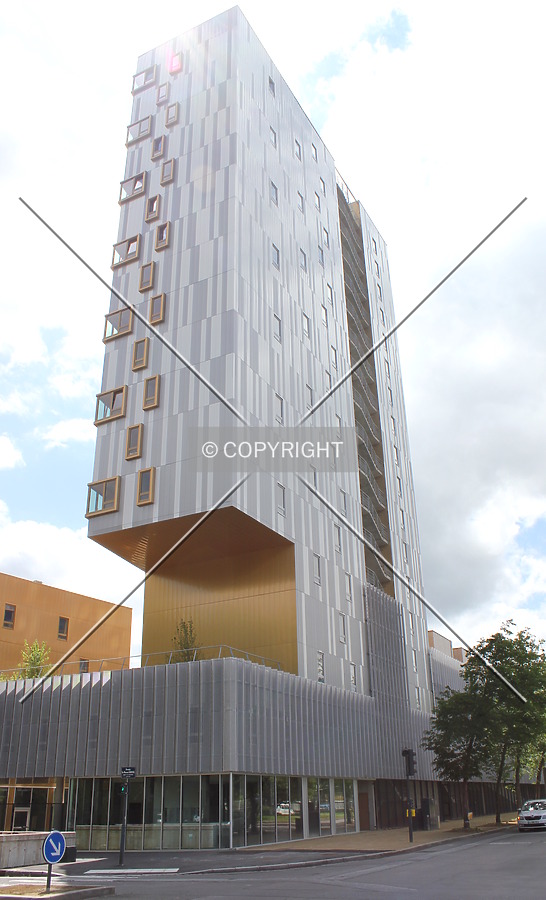 Tour Michel Denis by Florian Barbier