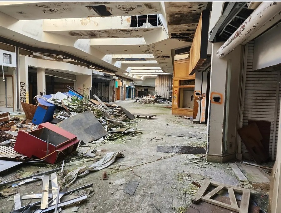 Jamestown Mall by Shiny ATV BIKE