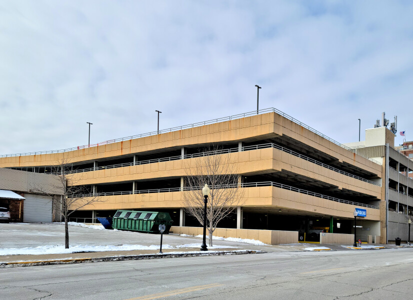 East Capitol Parking Garage