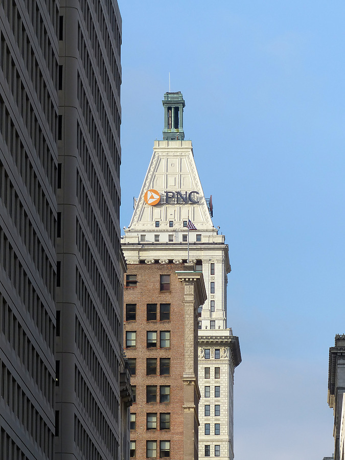 PNC Tower by Nate Lindsey