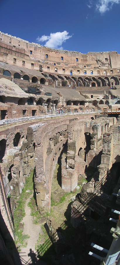 Colosseo by John Bek