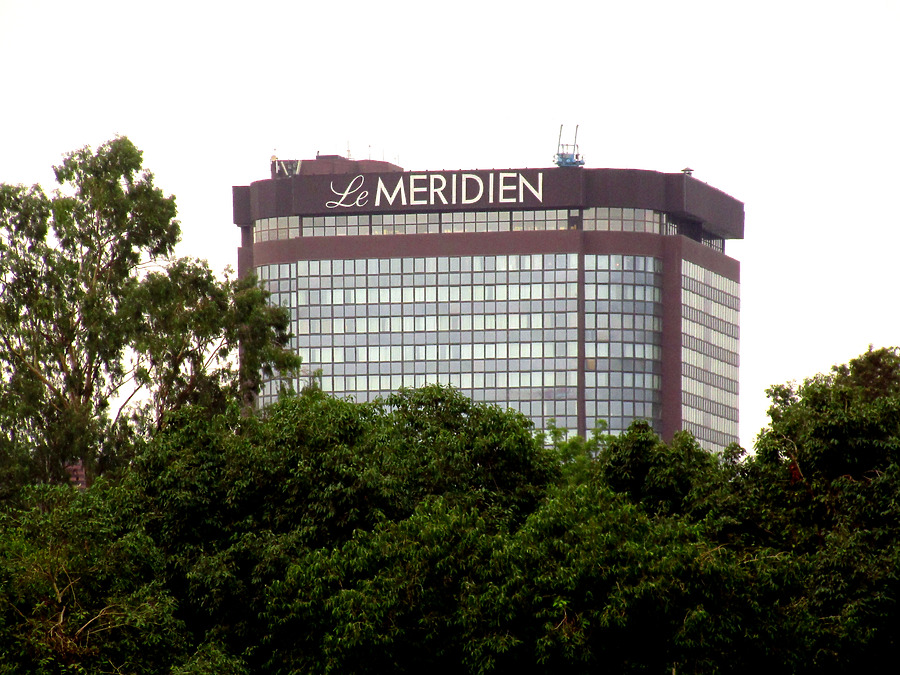 Le Meridien New Delhi Hotel by Daniel Kieckhefer