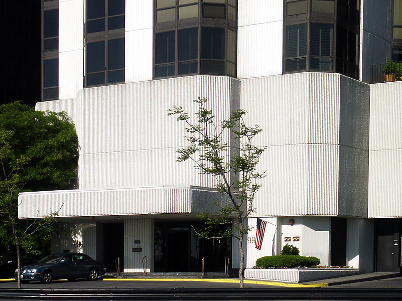 826-015-435