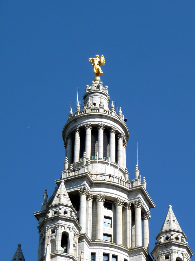 Manhattan Municipal Building by Nate Lindsey