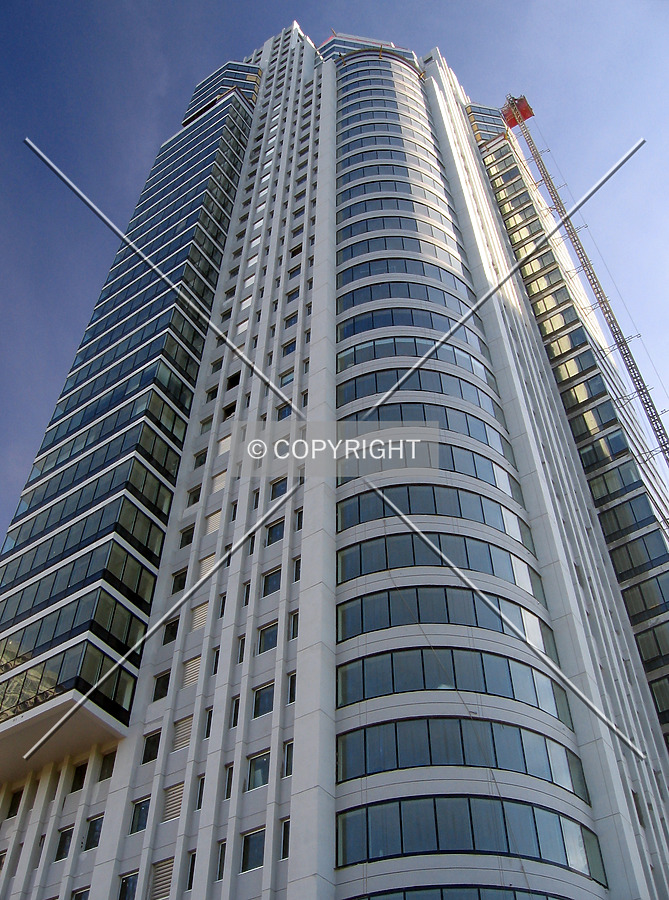 Torre Renoir 1 by Maximiliano Buono