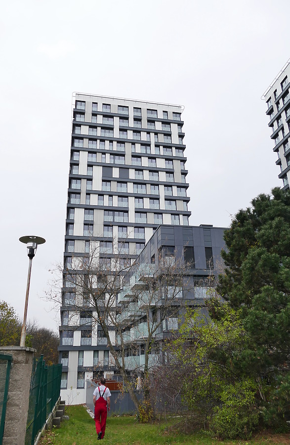 Residence Garden Towers E by Judikaël Ninon