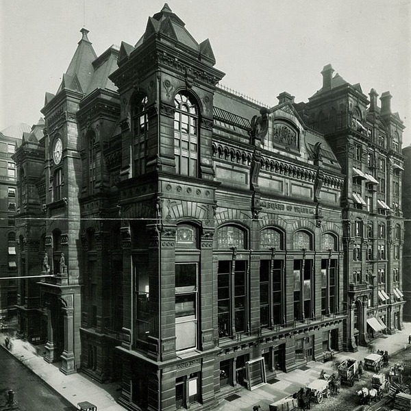 Board of Trade Building by Chicago History Museum, ICHi-031518; Kaufmann & Fabry Company, photographer