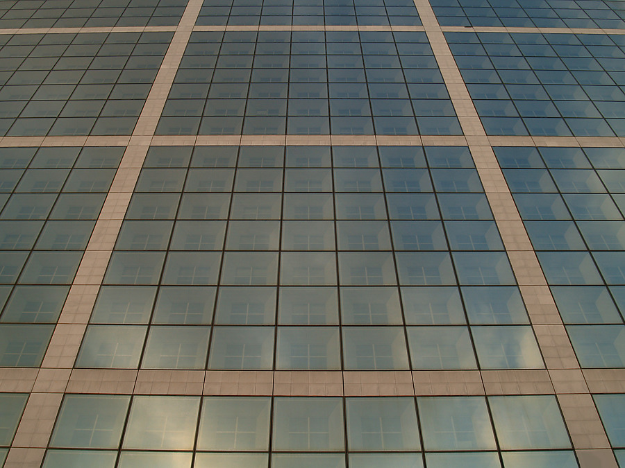 La Grande Arche by Cesar Serrano