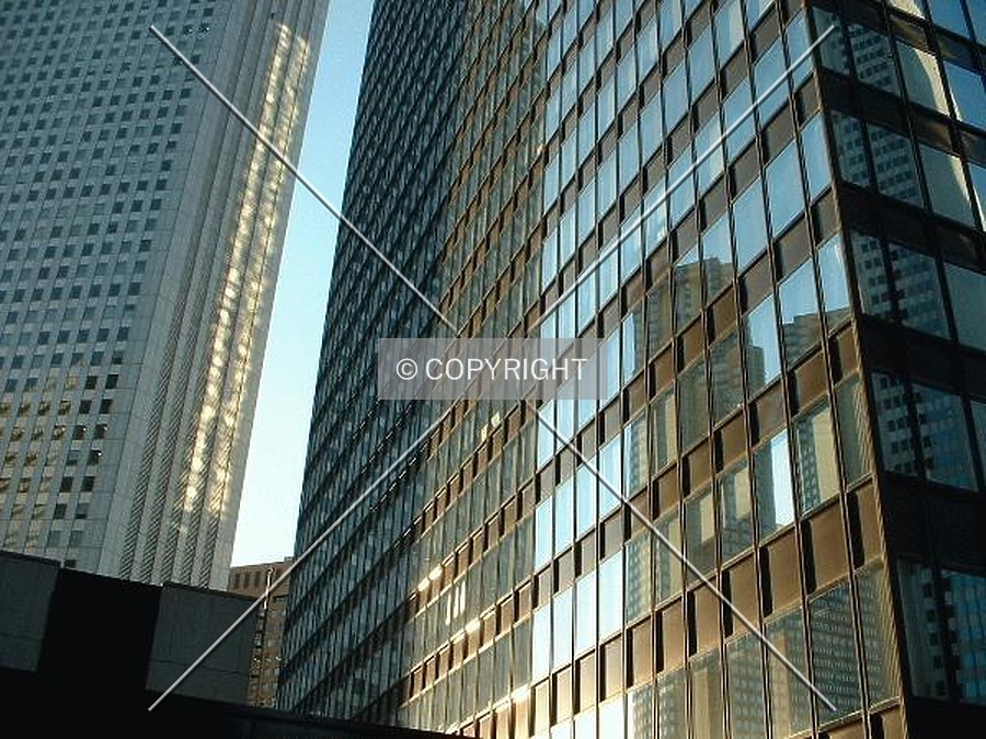 Shinjuku Mitsui Building by Andrew Stewart
