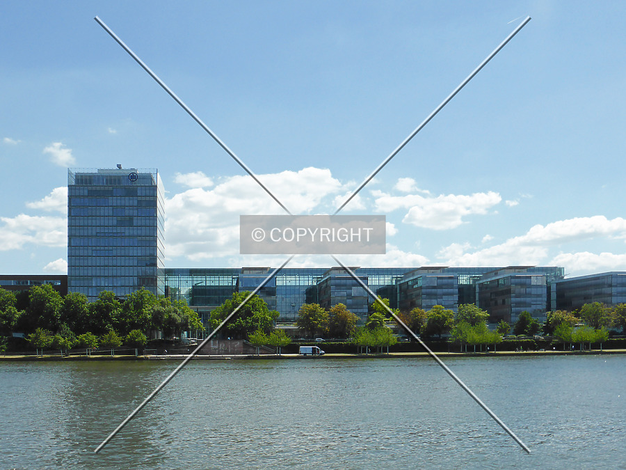 Allianz-Kai by Nephilim