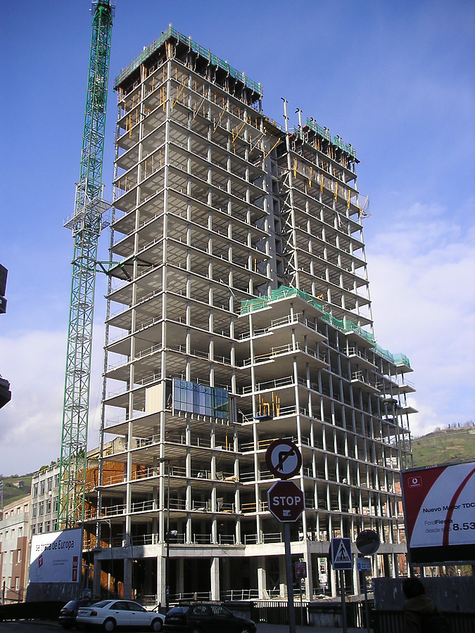 Isozaki Atea I by Mikel Allende