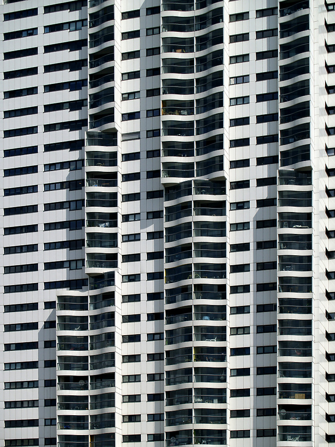 Hochhaus Neue Donau by Cesar Serrano