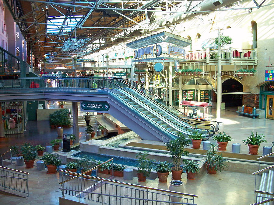 Saint Louis Union Station by Ryan Hildebrand