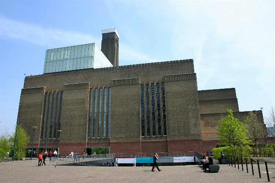 Tate Modern by Tristram Compton