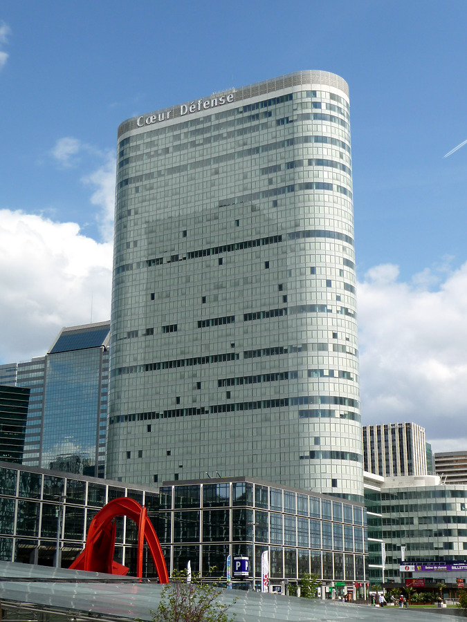 Coeur Défense by Nate Lindsey