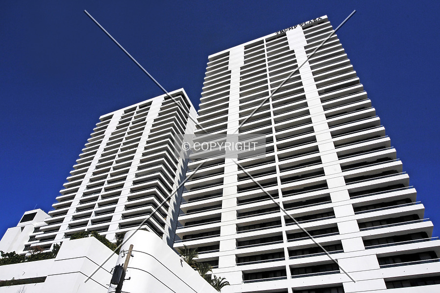 Trump Plaza II by Jorge Molina
