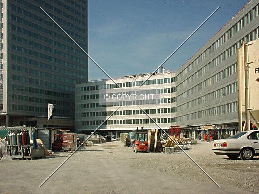Bürogebäude am Münchner Tor by Nephilim