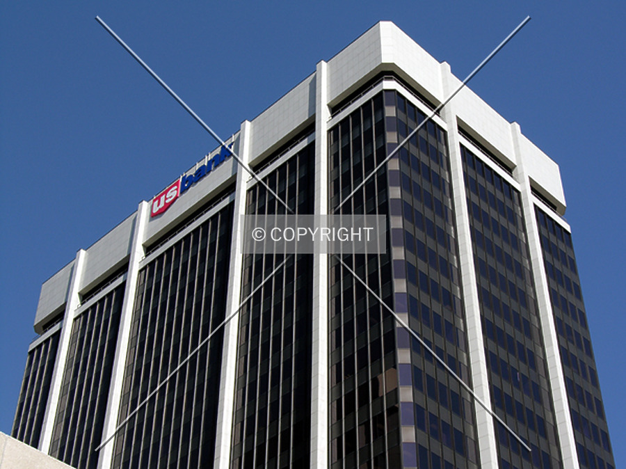 US Bank Tower by Chris Patriarca