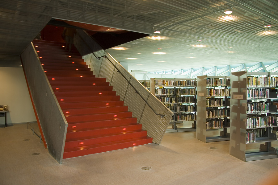 Seattle Central Library by Pavel Toczynski