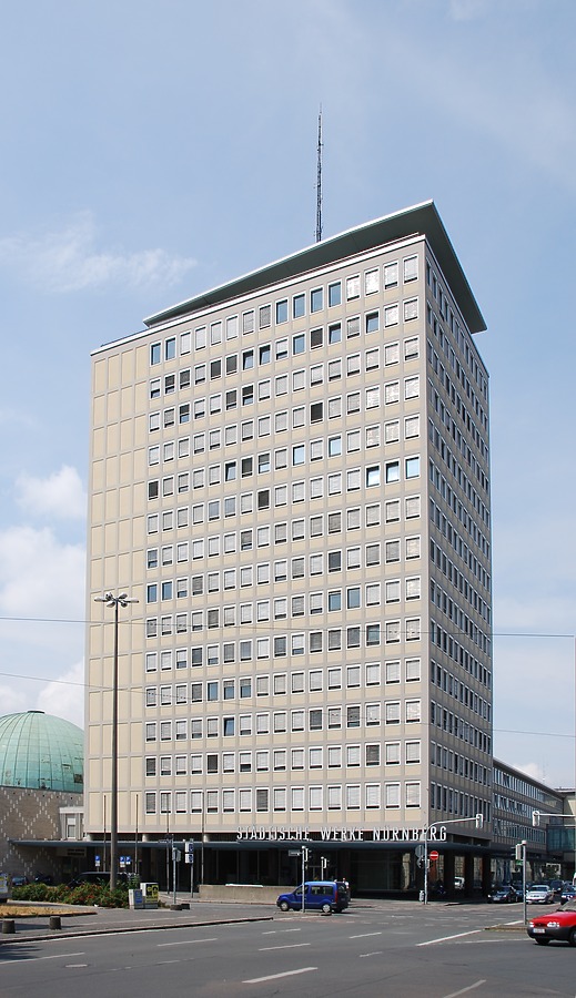 Plärrer-Hochhaus by Huopa