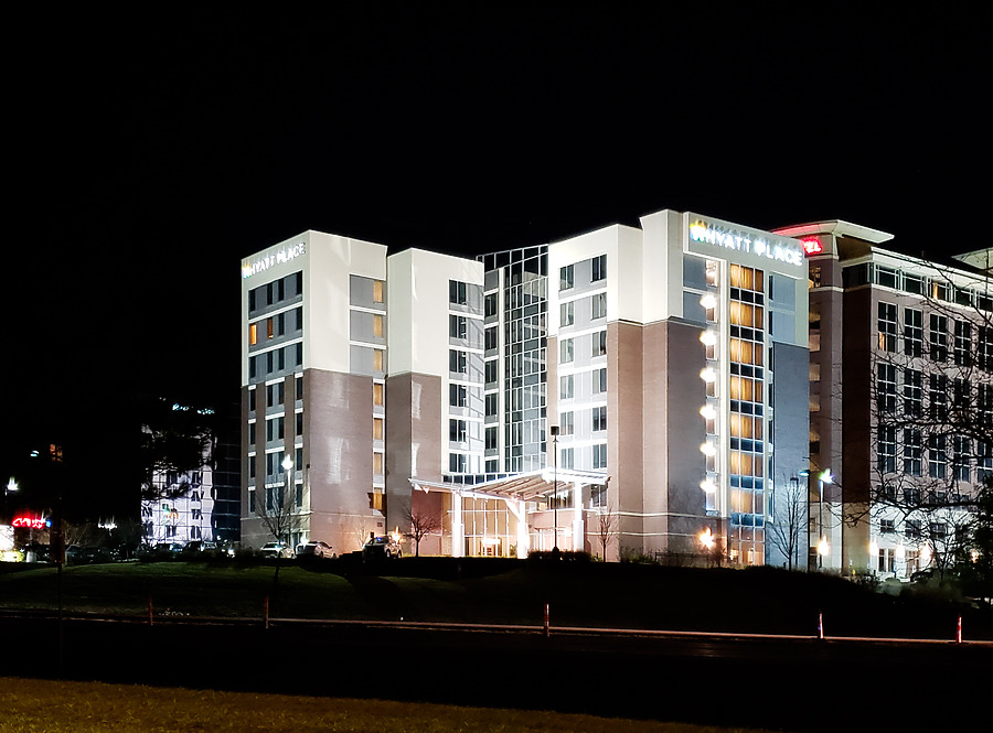 Hyatt Place Saint Louis / Chesterfield by Ryan Hildebrand