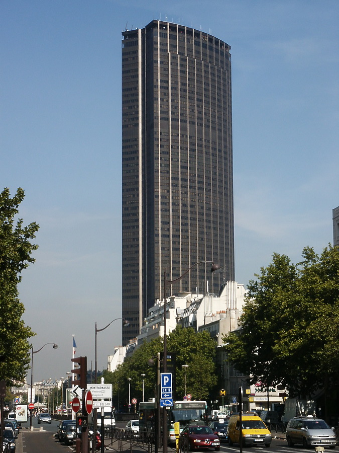 Tour Montparnasse by Daniel Kieckhefer