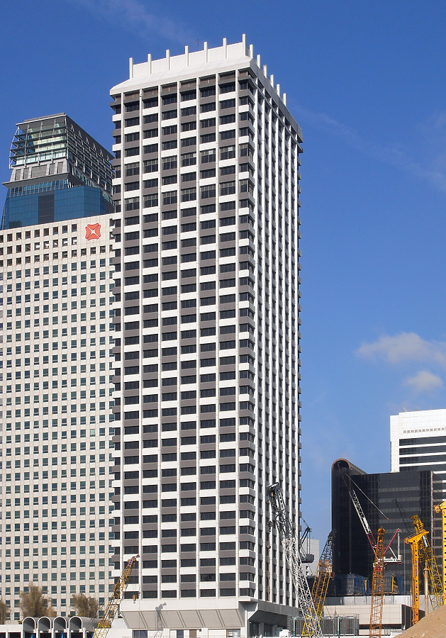 UIC Building by Horst Kiechle