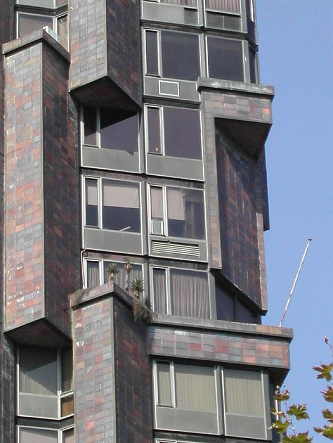 Torre Urquinaona by David Guija