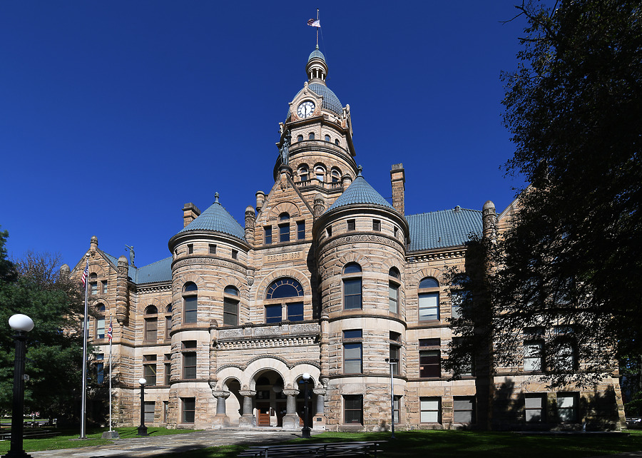 Trumbull County Courthouse by John W. Cahill