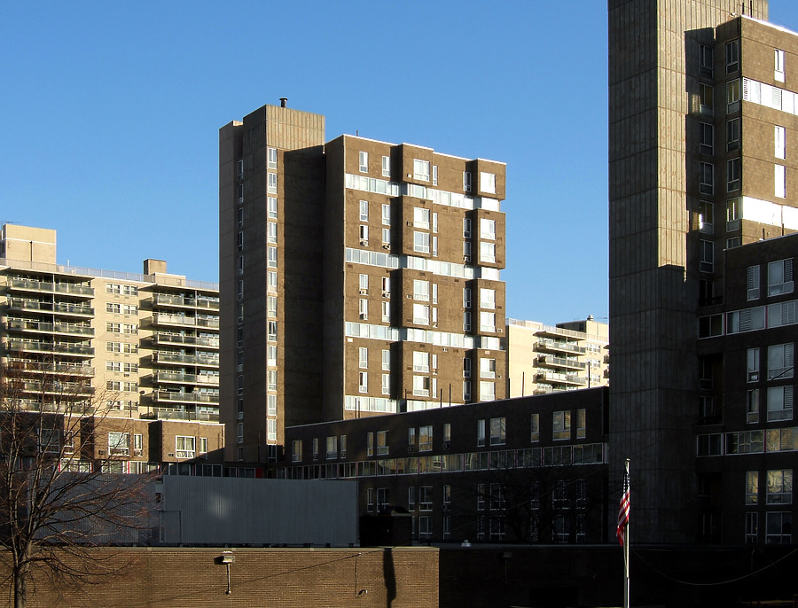 Riverview 1 - 85 Riverdale Avenue by John Cahill