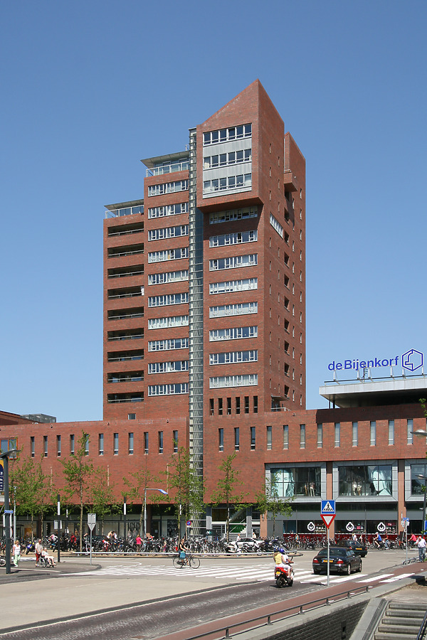 Hermestoren by Michiel van Dijk