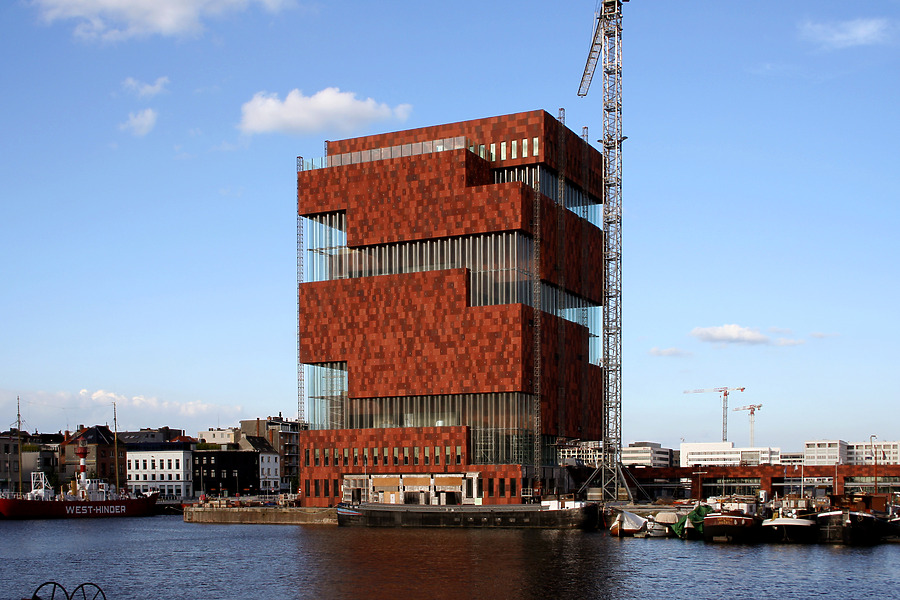 Museum aan de Stroom by Daniel Kieckhefer