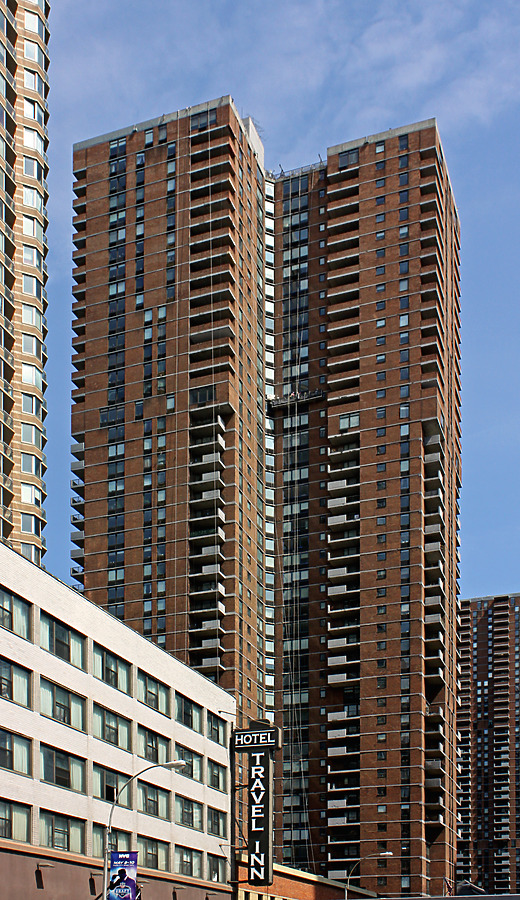 Manhattan Plaza Apartments II by Ryan Hildebrand