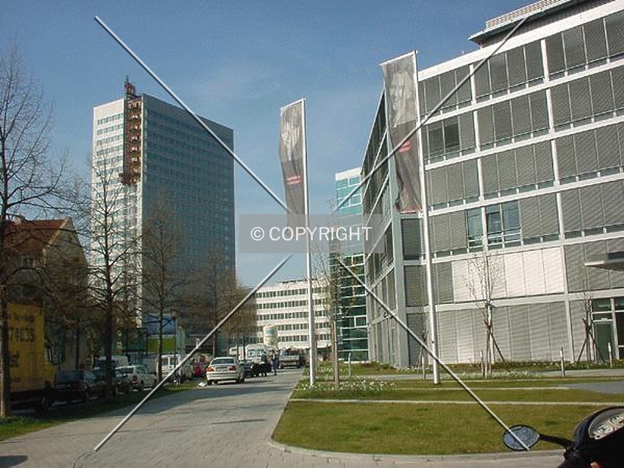 Bürogebäude am Münchner Tor by Nephilim