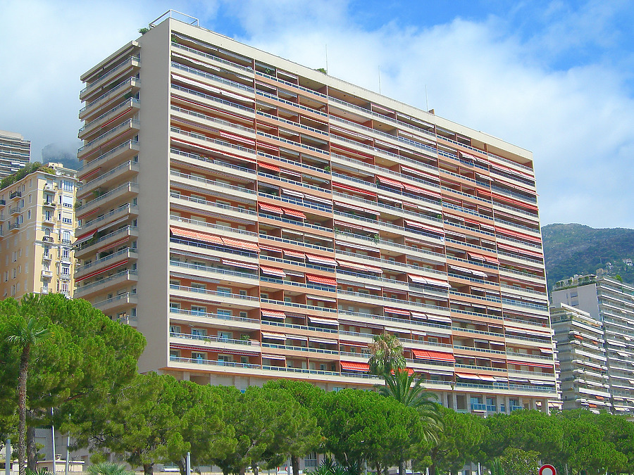 L'Estoril by Sébastien Corniot