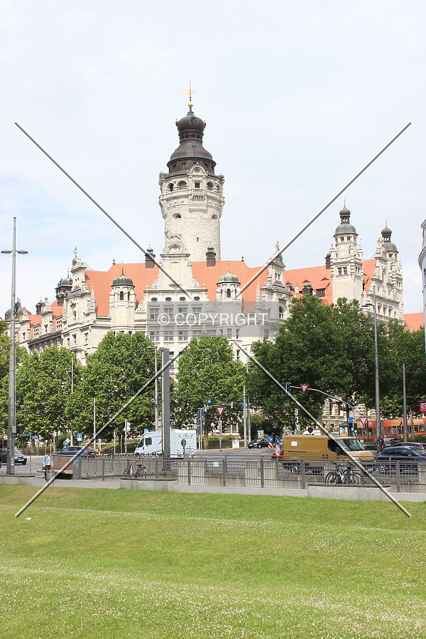 Neues Rathaus by Florian Barbier