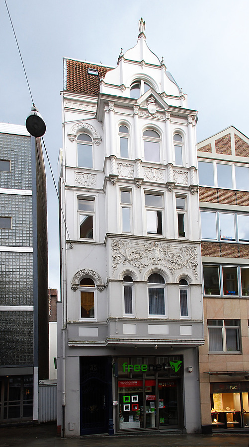 Holstenstraße 35 by Huopa
