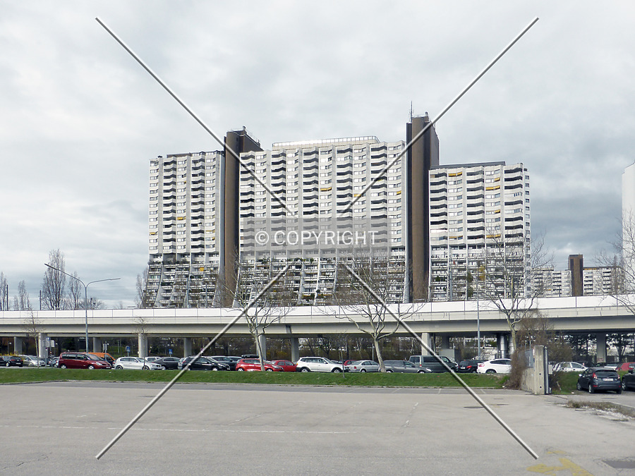 Wohnpark Alterlaa - Block A1-A4 by Nephilim