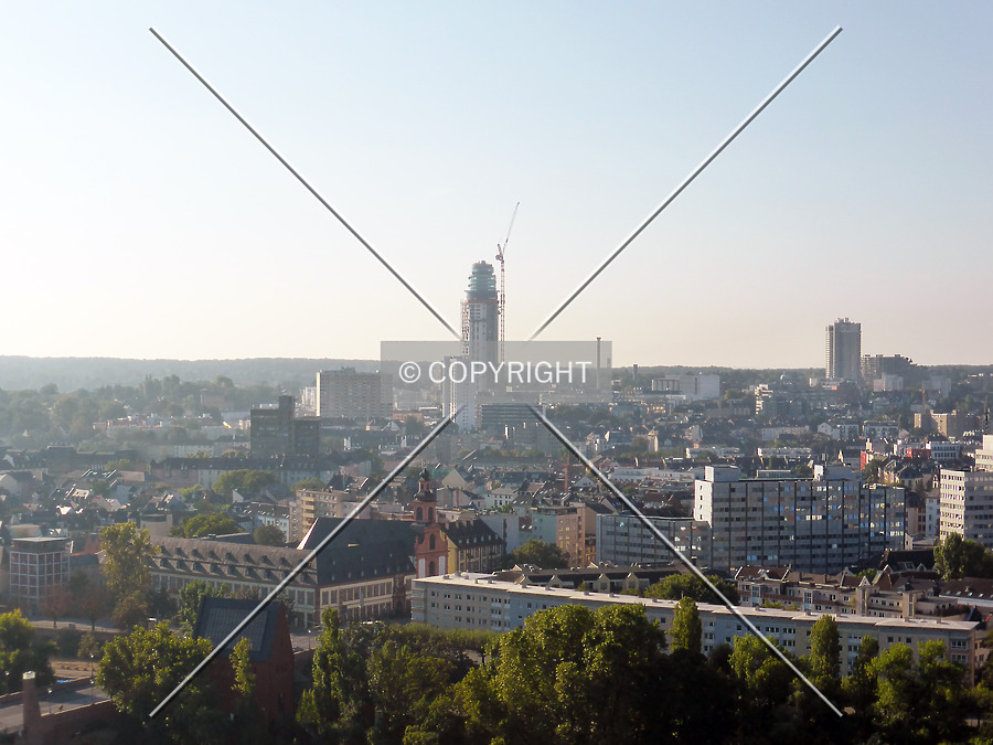Henninger-Turm by Nephilim