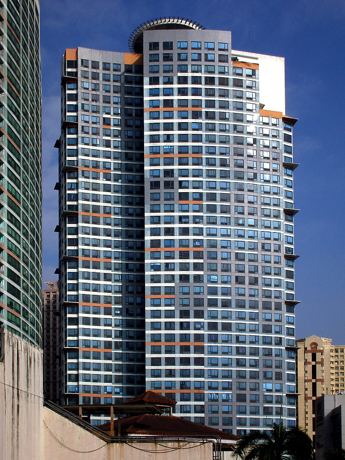 Eastwood Parkview Tower 2 by Daniel Kieckhefer