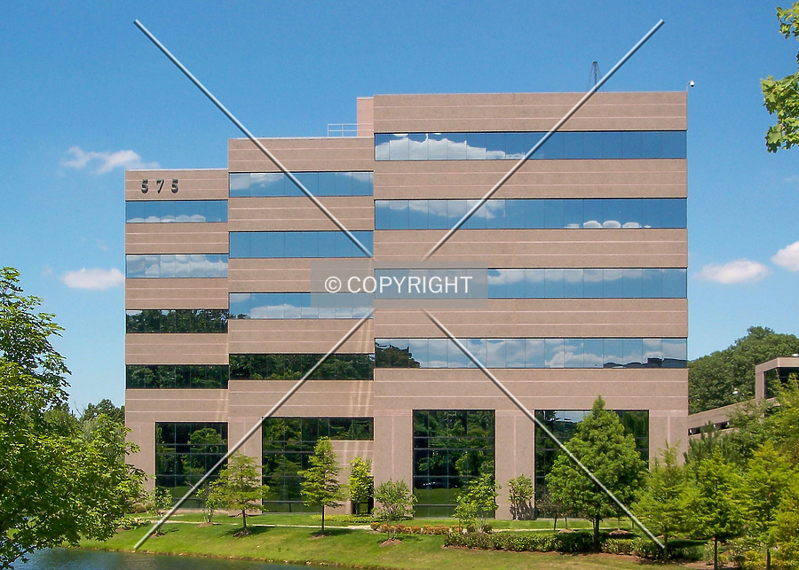 575 Maryville Centre by Ryan Hildebrand