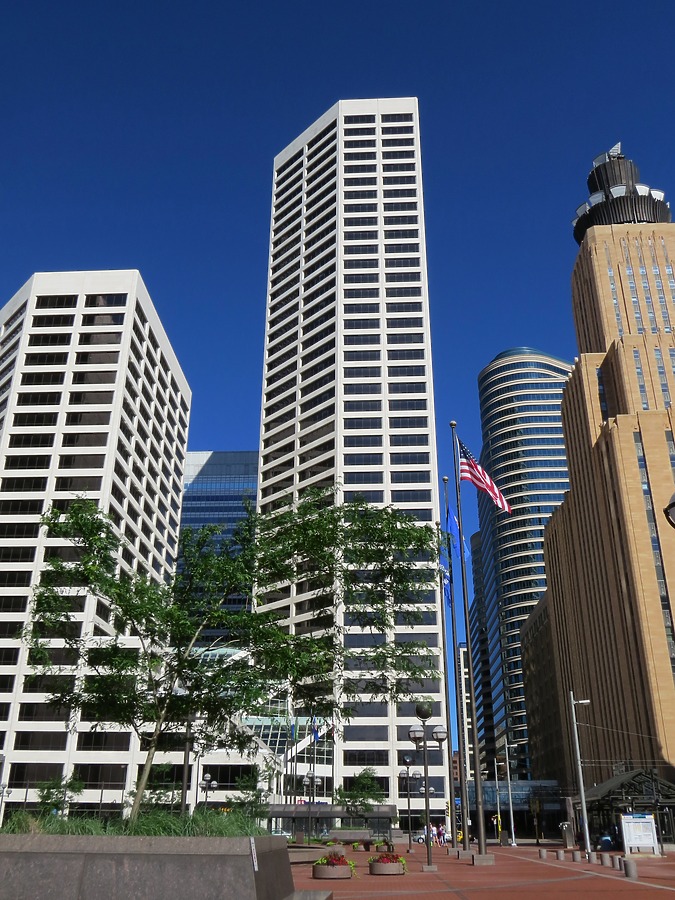 US Bank Plaza, North Tower by James Peacock