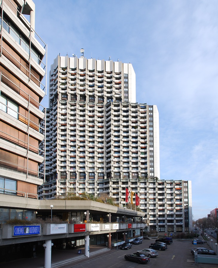 Appartment-Hochhaus am Collini-Center by Huopa