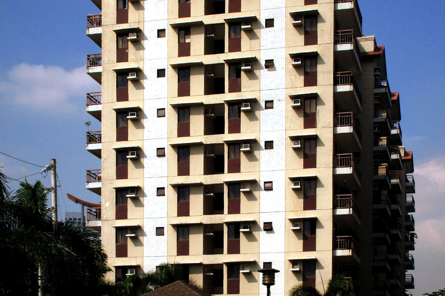 Escalades Tower 2