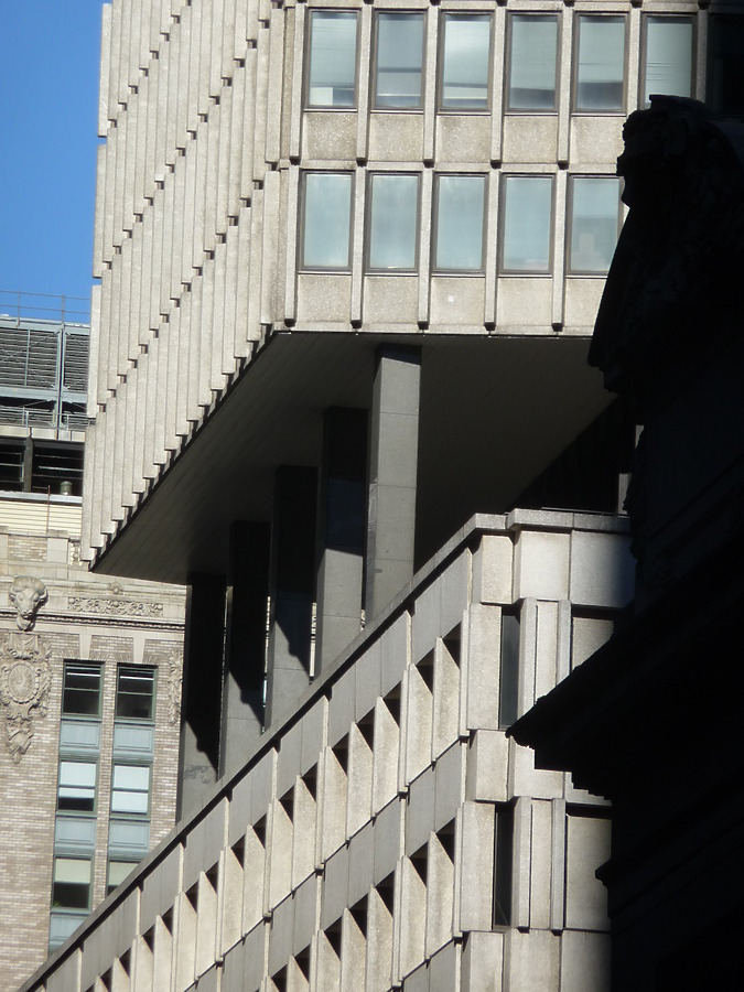 MetLife Building by Nate Lindsey